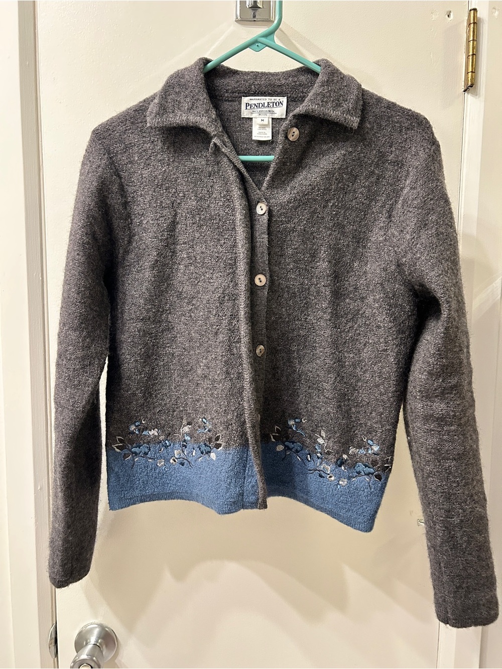 Vintage Pendleton Embroidered 100% wool sweater